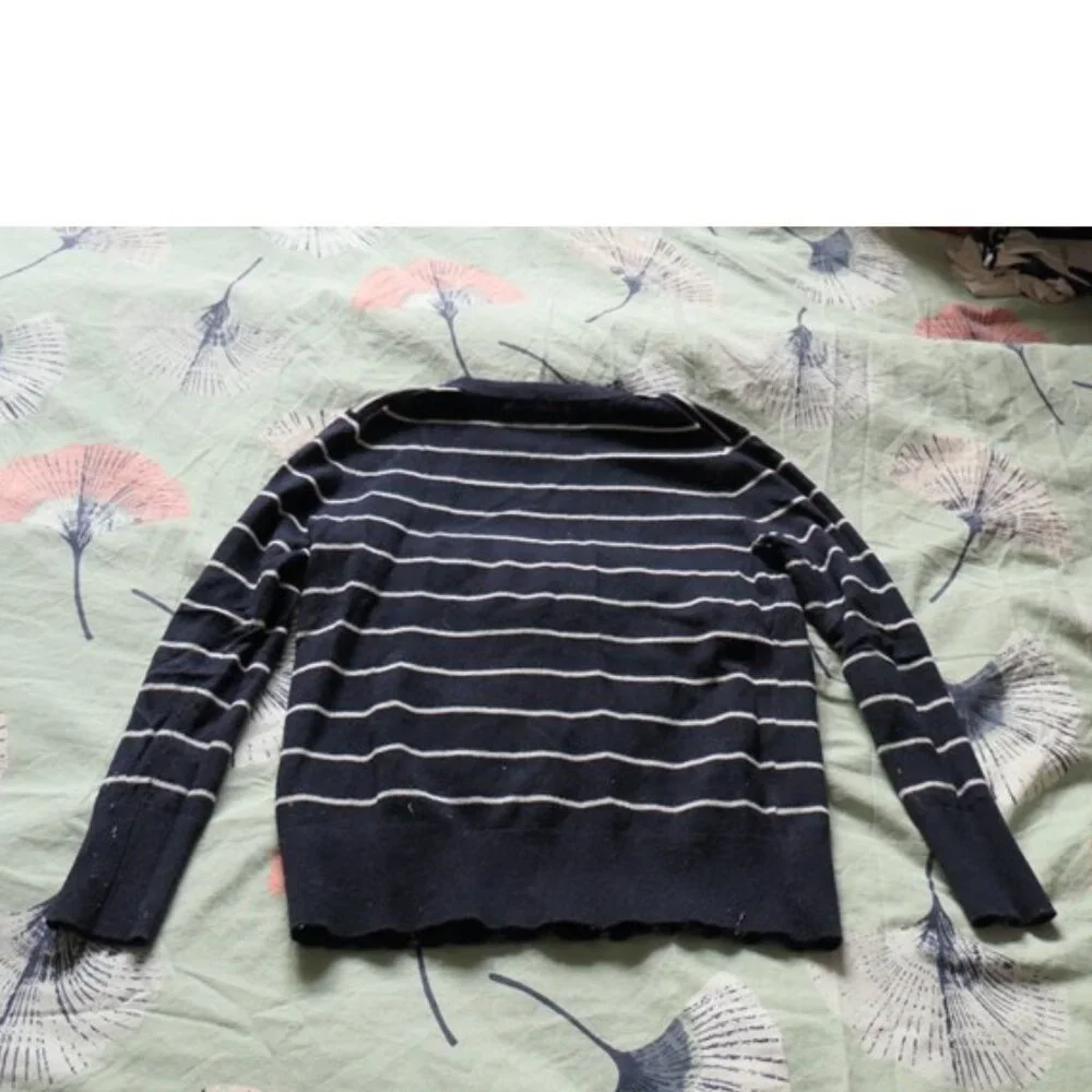 Banana Republic Sweater Lips Embroidery Women Navy stripes XS petite nautical - Picture 5 of 9